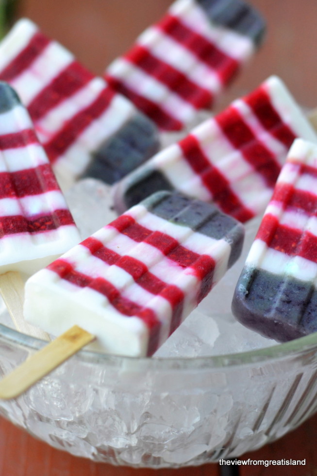 4th of July Popsicles! love the red white and blue!