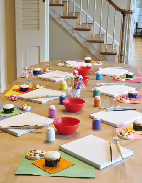 Art party Guest tables