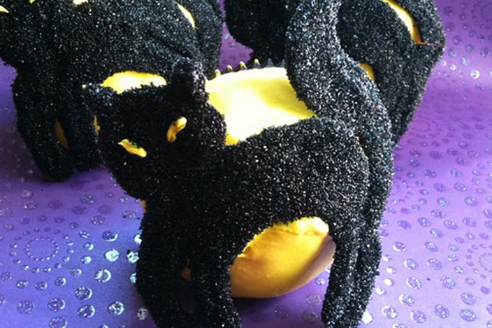 Halloween Black Cat Cupcakes