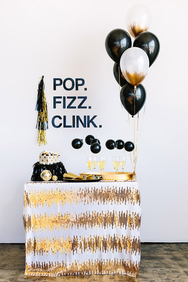 Black and gold Champagne bar