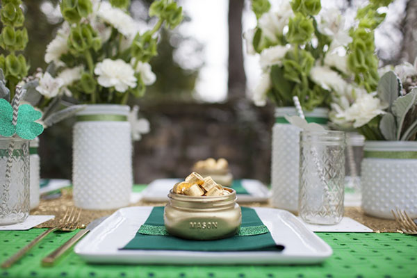 Love these pots of gold place settings!