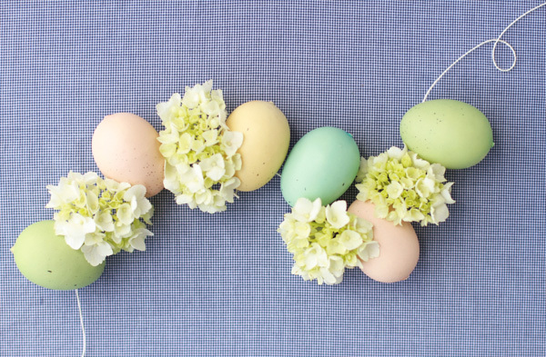 Look how cute this easter egg garland is!