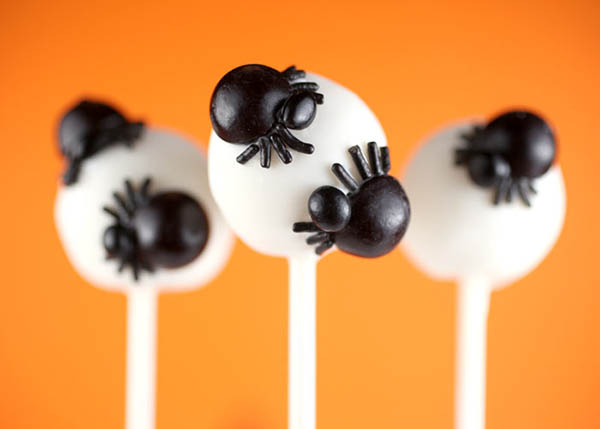 Love these little spider cake pops