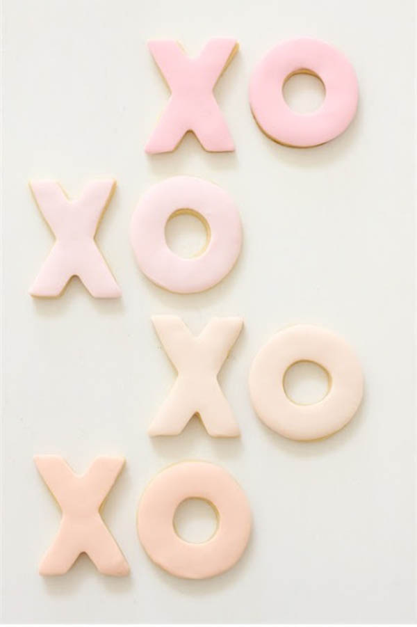 Ombre xoxo Valentine cookies