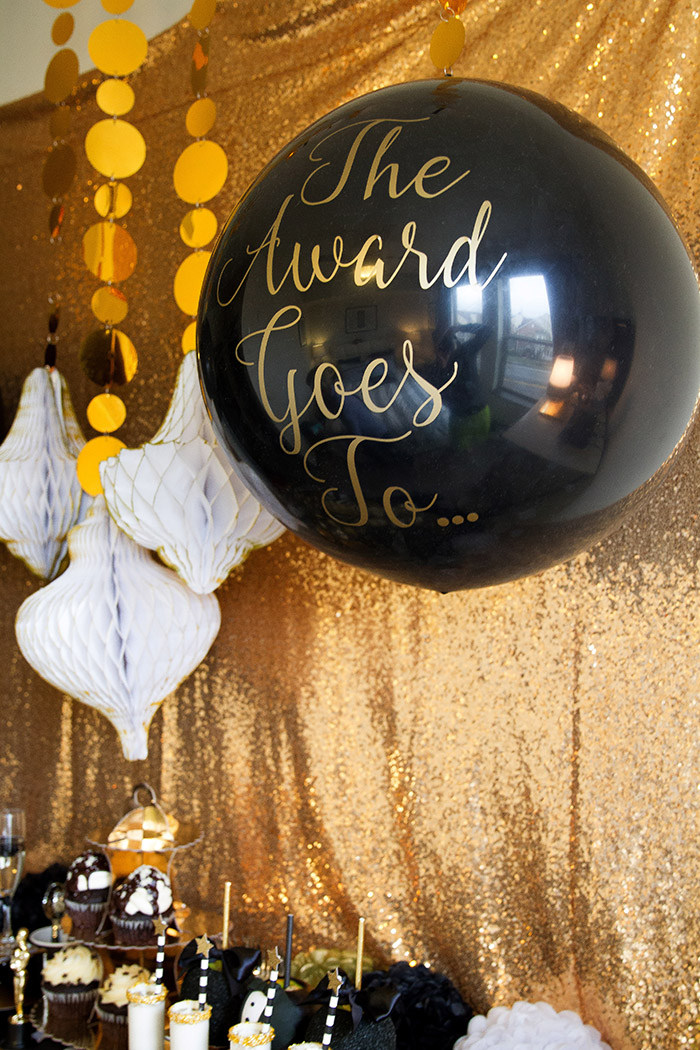 Black and gold Oscar Party- Oscar Balloons! -See More Oscar Party Ideas On B. Lovely Events