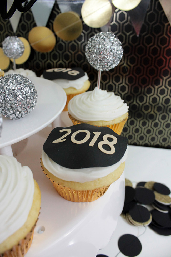 New Year's Eve Cupcakes -B. Lovely Events