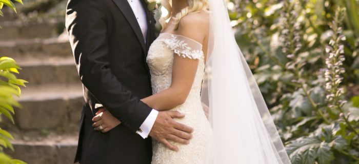 Real Wedding Belinda and michales all white wedding 6 - See all the beautiful details on B. Lovely Events! #wedding #realwedding #weddingideas #weddingtips #weddingdecorations